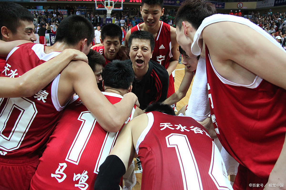 乐鱼官网-关于球队在比赛中表现出色，士气高涨信心爆棚的信息