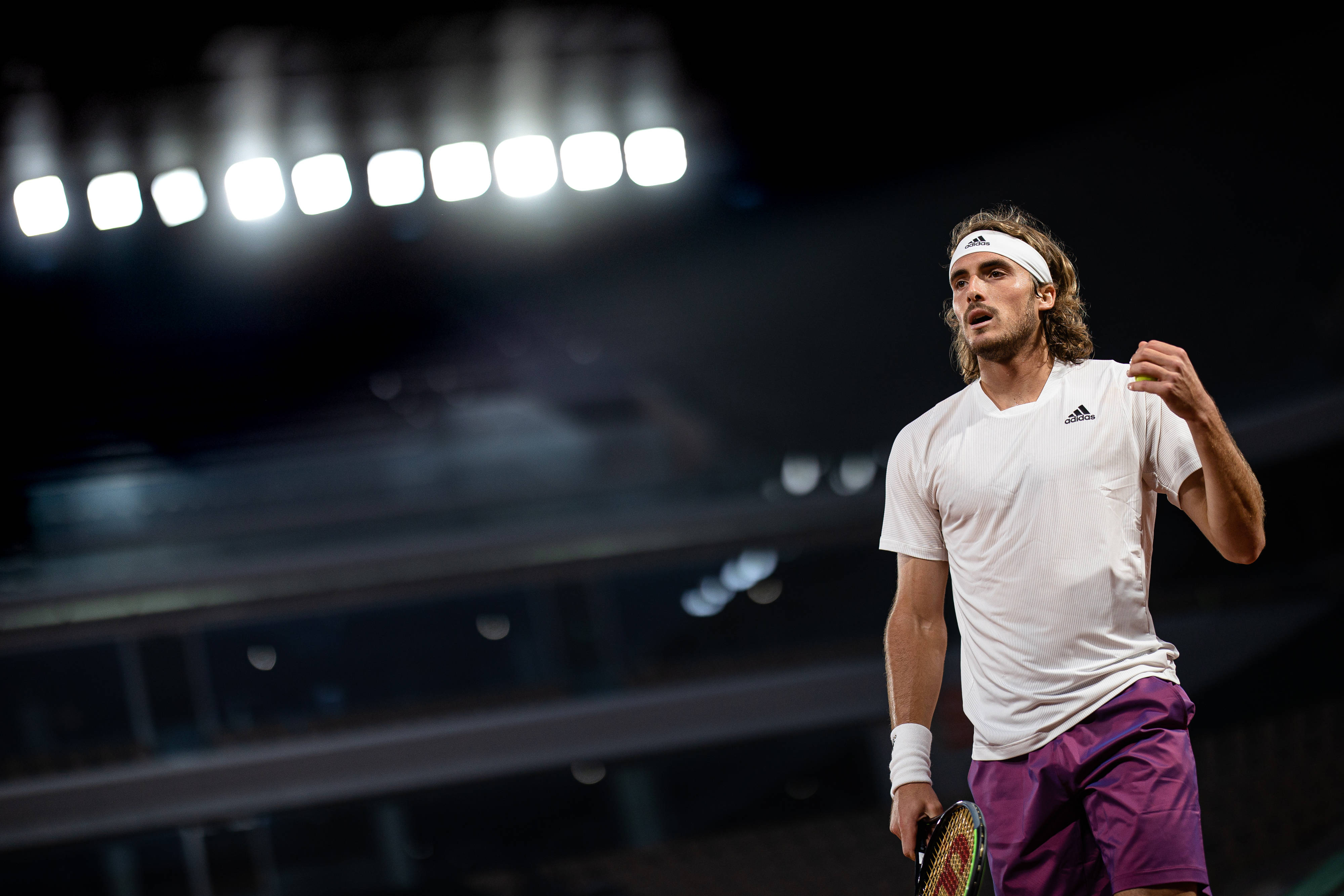 乐鱼体育-包含法国网球队完胜德国网球队,西西帕斯高光表现的词条