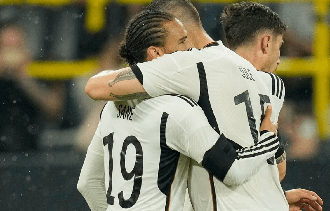 乐鱼-包含法国完胜日本,萨内统治全场的词条